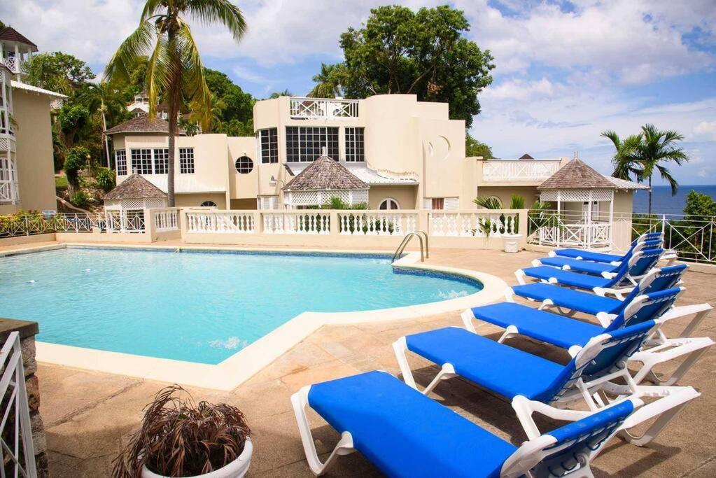 Czar'S Citadel-2 Bedroom Apt 23E At Columbus Heights Ocho Rios Dış mekan fotoğraf