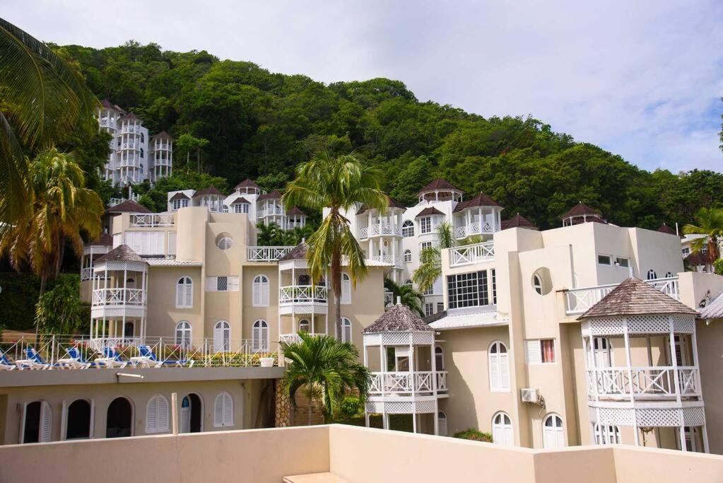 Czar'S Citadel-2 Bedroom Apt 23E At Columbus Heights Ocho Rios Dış mekan fotoğraf